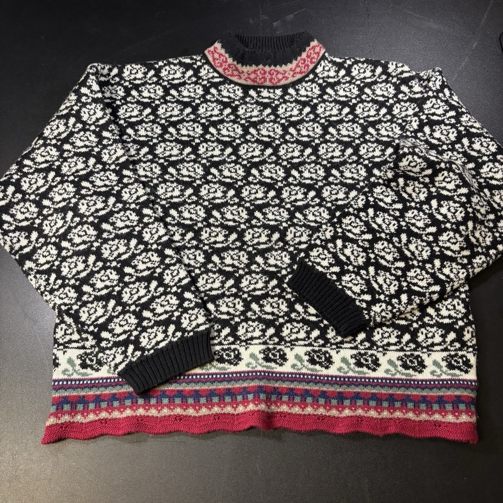 Vtg OSSI Skiwear Sweater Womens L Acrylic/Wool Geometric Black White Chunky Knit